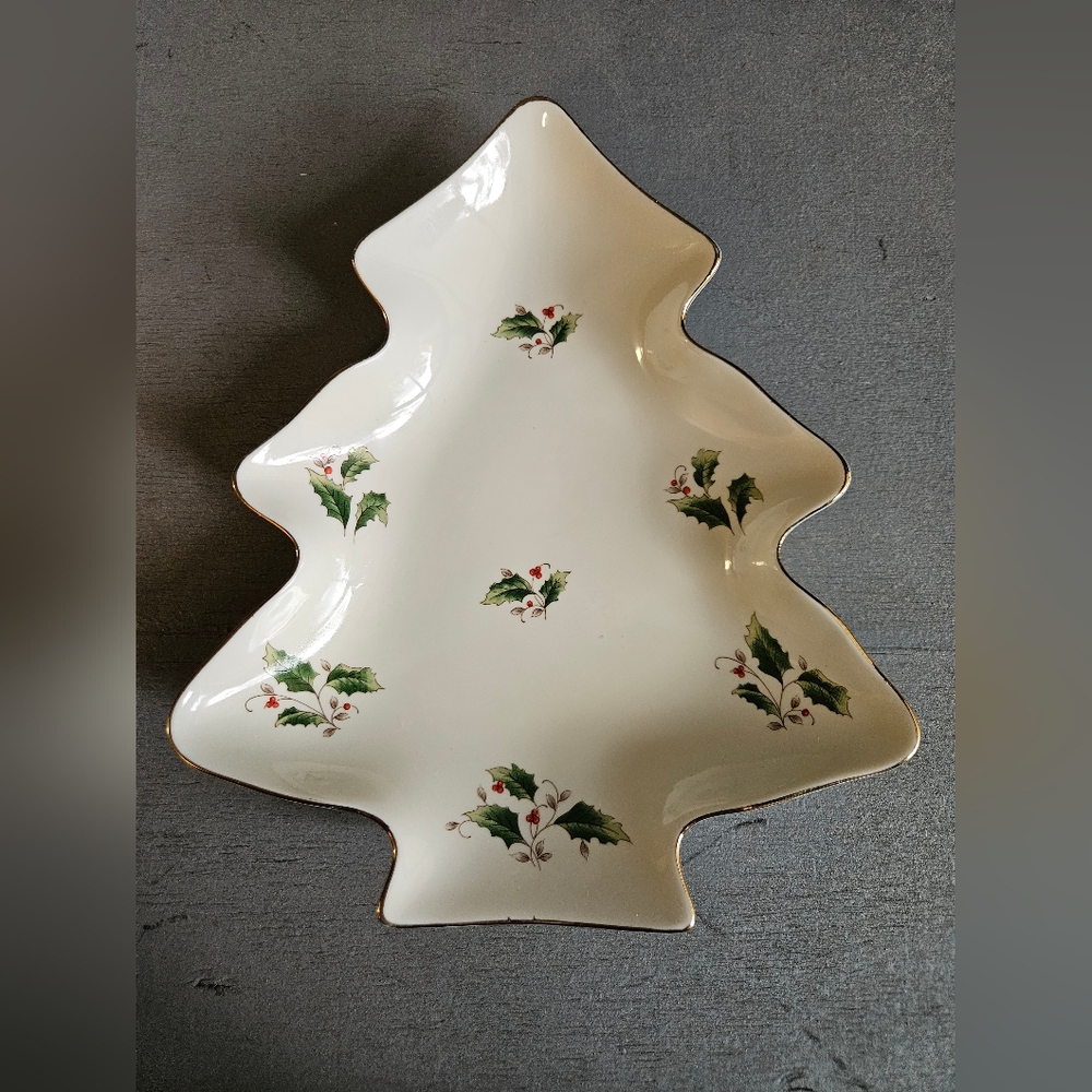 Vintage Royal Limited Holly Holiday Tree  Shaped Snack Dish Christmas Gold Lined